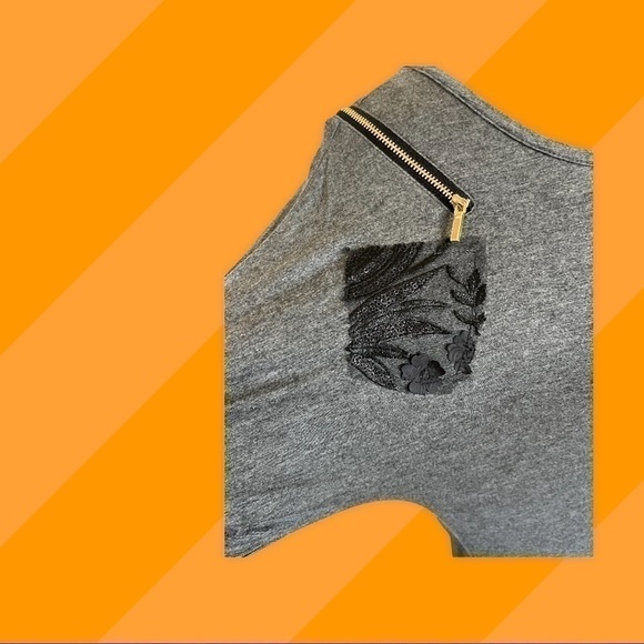 Bebe Gorgeous Shirt Size Small - Picture 2 of 4